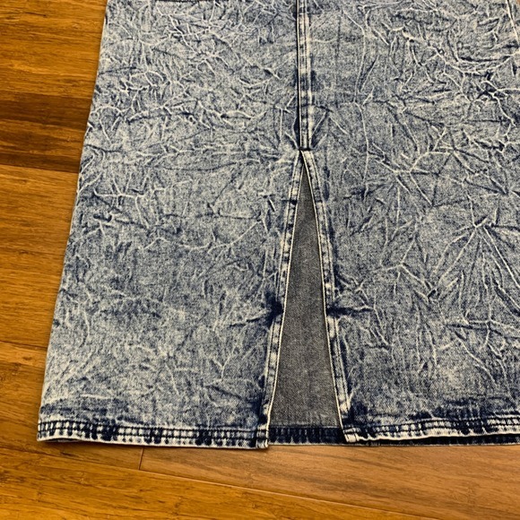 Who What Wear Denim Skirt Womens Size 2 Blue Midi Acid Wash Slit Front Pockets - Picture 3 of 8